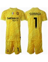 Otroške Nogometnih dresov Inter Milan Yann Sommer #1 Vratar Gostujoči 2024-25 Kratki rokavi (+ hlače)
